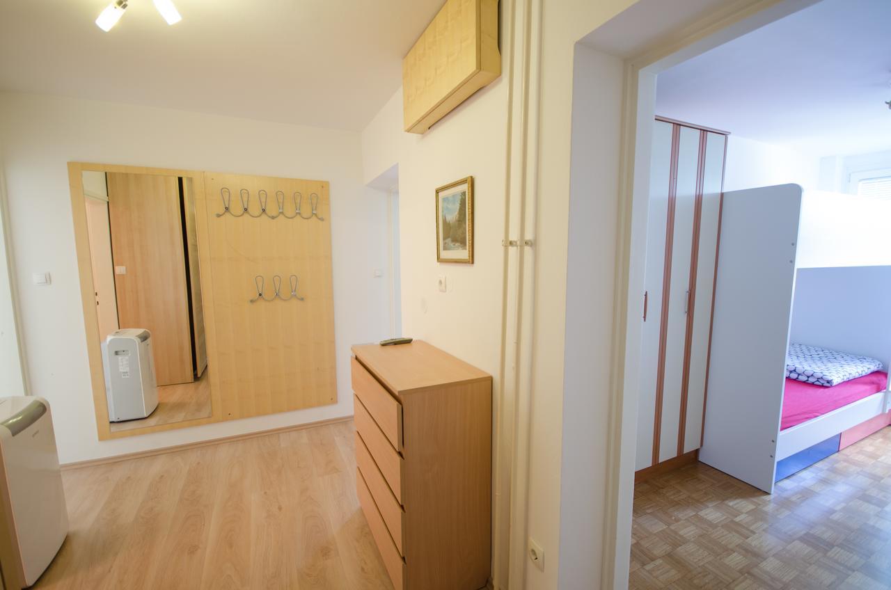 Apartment Near The Train Station 류블랴나 외부 사진