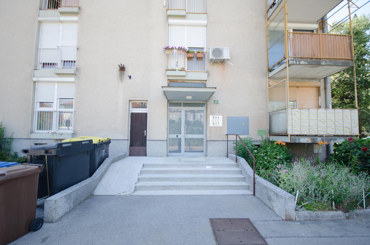 Apartment Near The Train Station 류블랴나 외부 사진