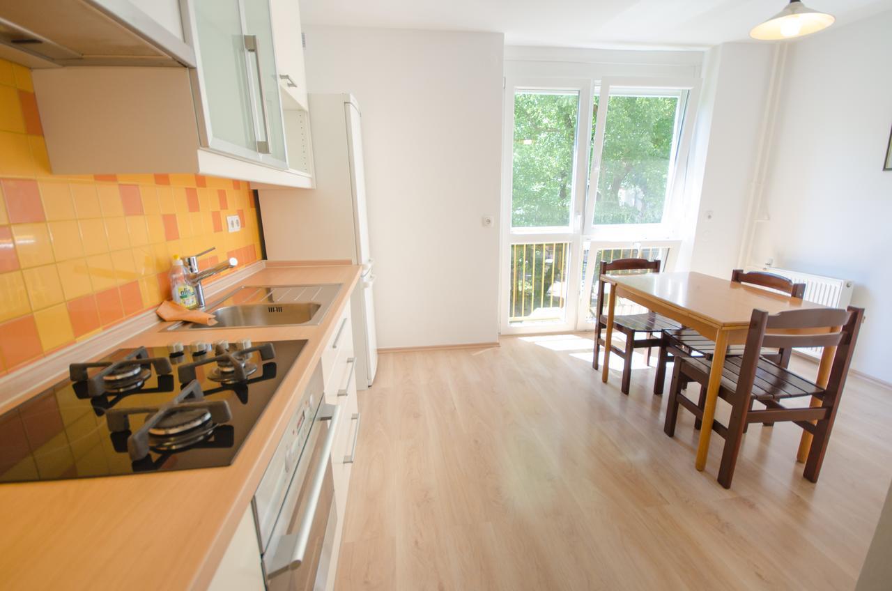 Apartment Near The Train Station 류블랴나 외부 사진