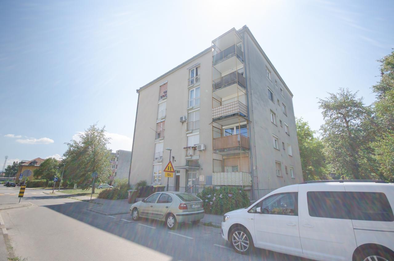 Apartment Near The Train Station 류블랴나 외부 사진
