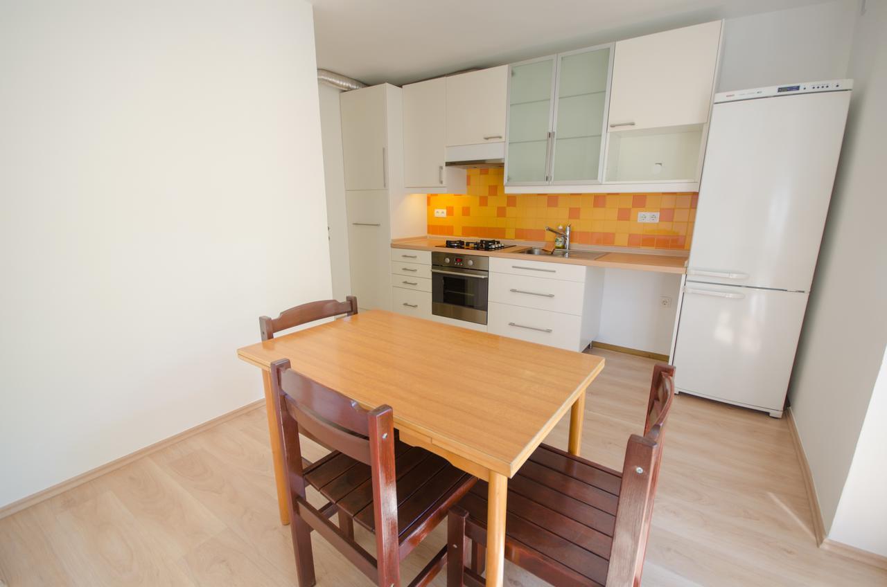 Apartment Near The Train Station 류블랴나 외부 사진
